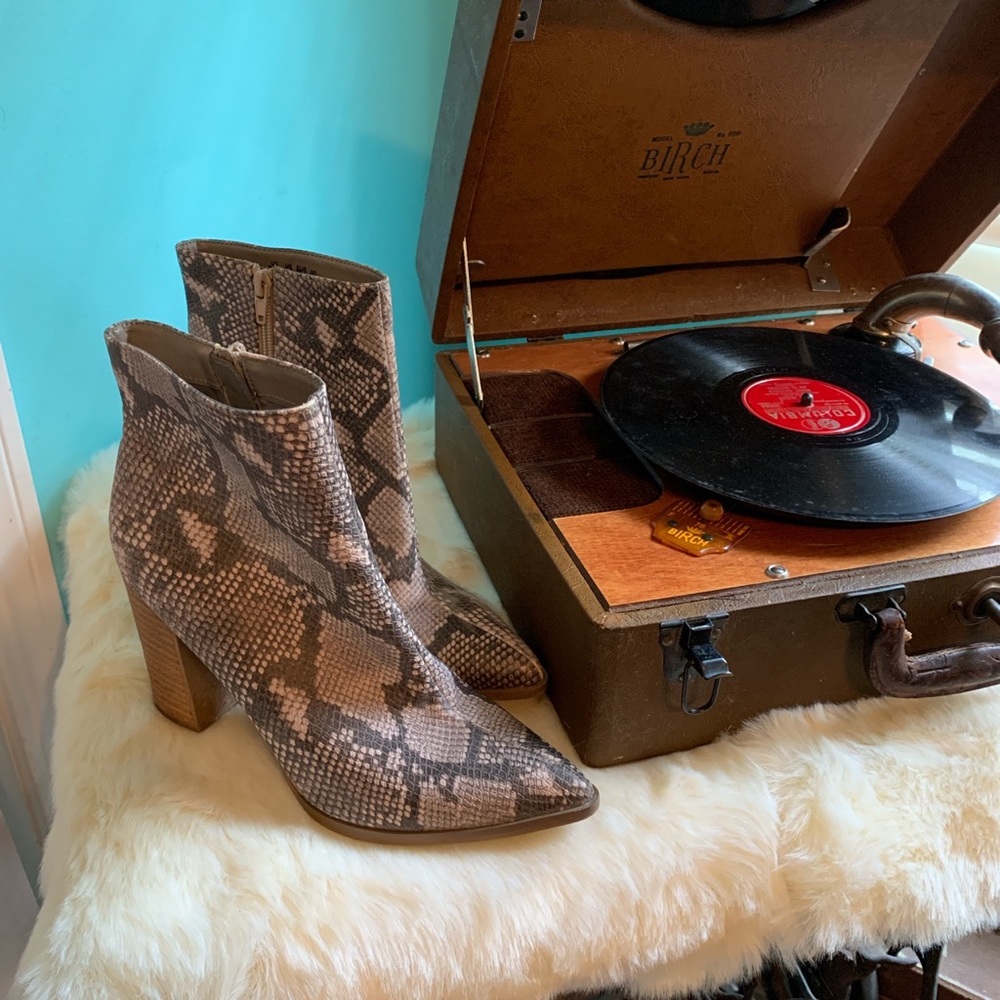 Snakeskin boots by Carlos Santana. Size 9 1/2